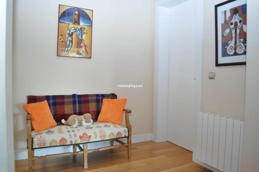 6 bedroom Villa for sale in Pedreguer with garage - € 800,000 (Ref: 3910880)