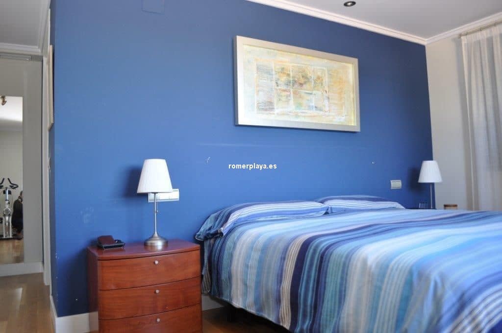 6 bedroom Villa for sale in Pedreguer with garage - € 800,000 (Ref: 3910880)