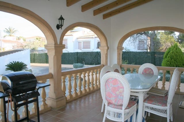 4 bedroom Villa for rent in Cap Martí - El Tossalet - Pinomar, Javea / Xàbia with pool garage - € 2,000 (Ref: 3910959)