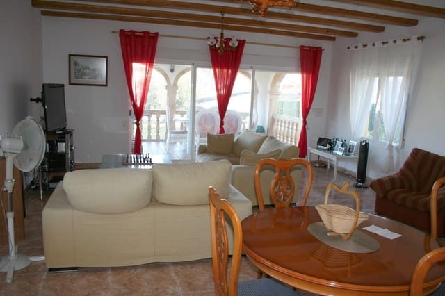 4 bedroom Villa for rent in Cap Martí - El Tossalet - Pinomar, Javea / Xàbia with pool garage - € 2,000 (Ref: 3910959)