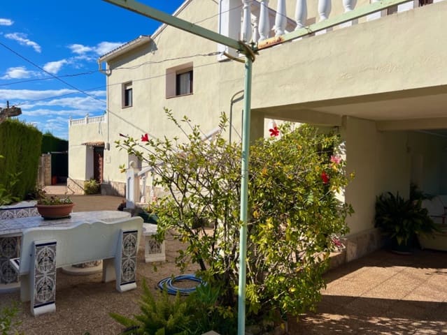 9 soveværelse Villa til salg i Pedreguer med swimmingpool garage - € 550.000 (Ref: 3913681)