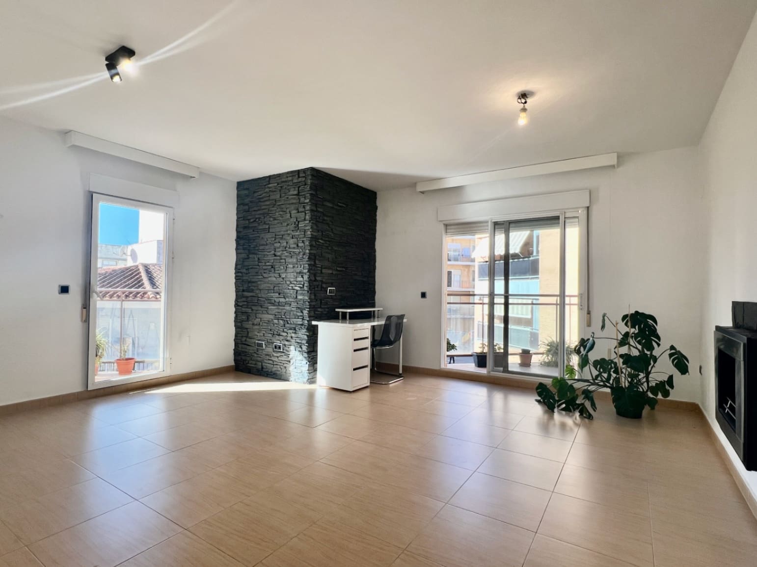 2 bedroom Flat for sale in Denia with garage - € 199,500 (Ref: 4114217)