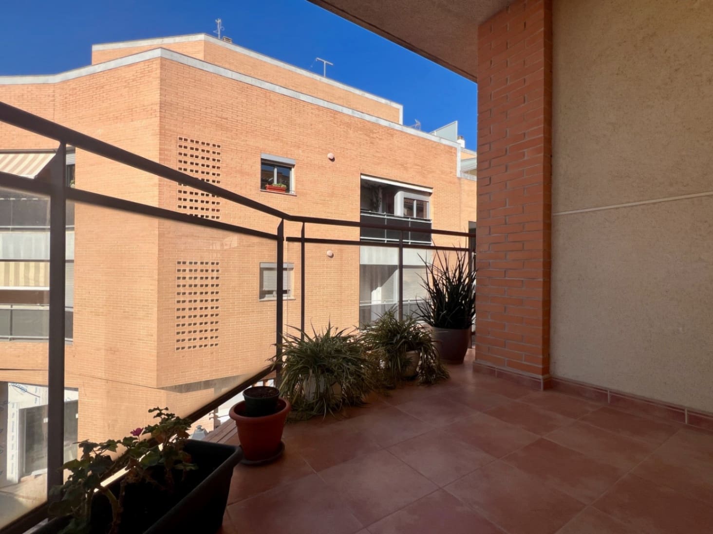 2 bedroom Flat for sale in Denia with garage - € 199,500 (Ref: 4114217)