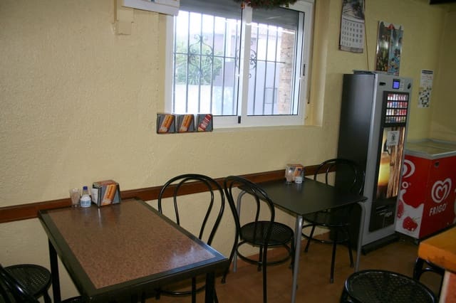 Commercial for sale in Pedreguer - € 250,000 (Ref: 4389006)