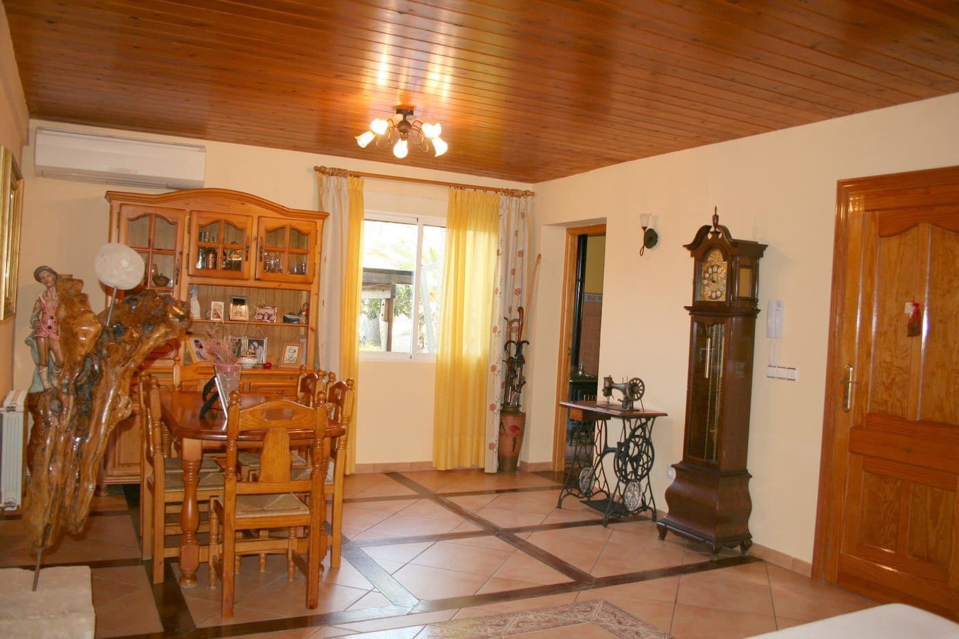 4 soveværelse Villa til salg i Monte Solana med swimmingpool garage - € 650.000 (Ref: 4485279)