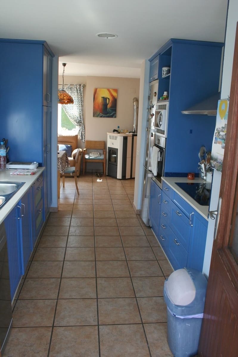 4 bedroom Villa for sale in Pedreguer with pool garage - € 680,000 (Ref: 4842303)