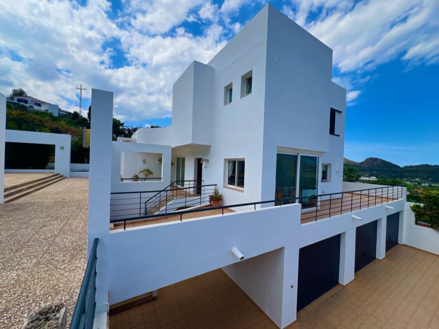 4 bedroom Villa for sale in Pedreguer with pool garage - € 680,000 (Ref: 4842303)