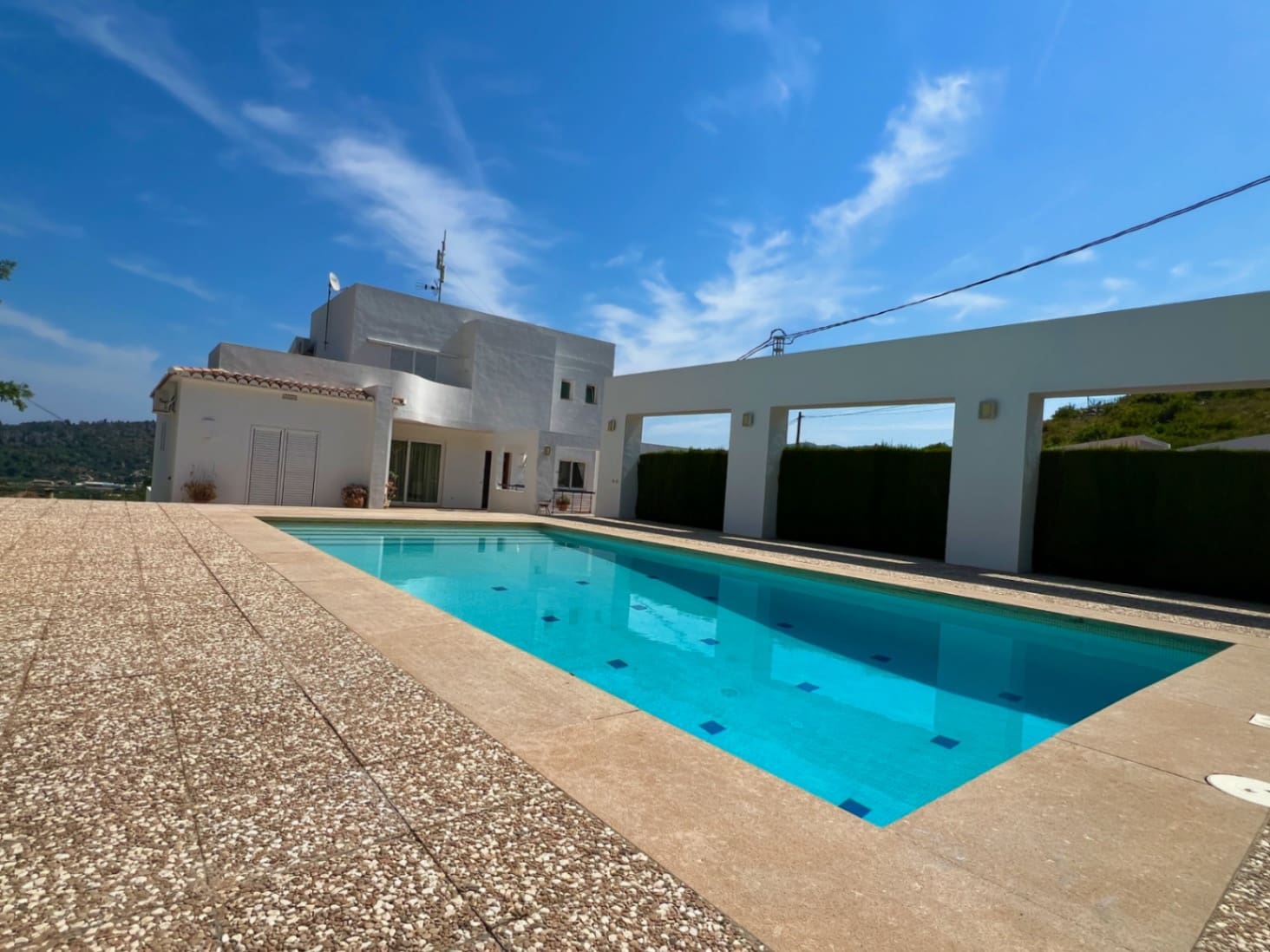 Chalet de 4 habitaciones en Pedreguer en venta con piscina garaje - 680.000 € (Ref: 4842303)