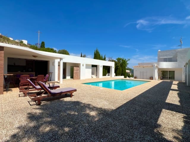 4 slaapkamer Villa te koop in Pedreguer met zwembad garage - € 680.000 (Ref: 4842303)