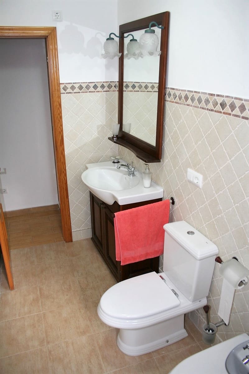 4 bedroom Townhouse for sale in Pedreguer - € 150,000 (Ref: 5084638)