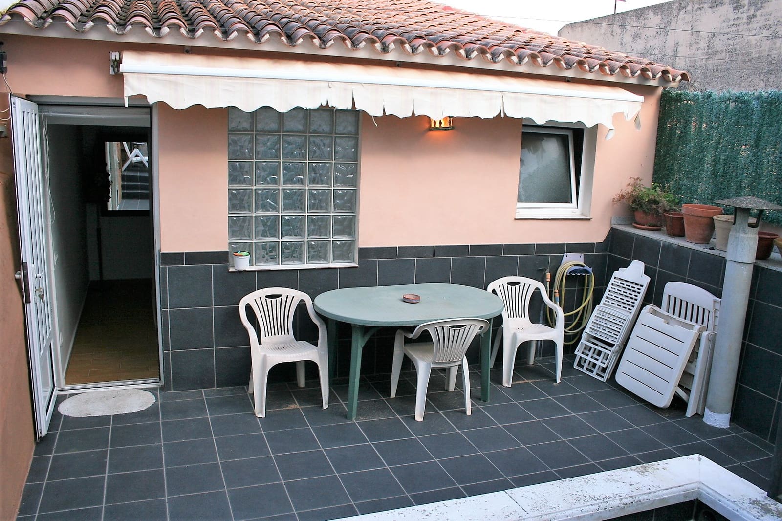 4 bedroom Townhouse for sale in Pedreguer - € 150,000 (Ref: 5084638)