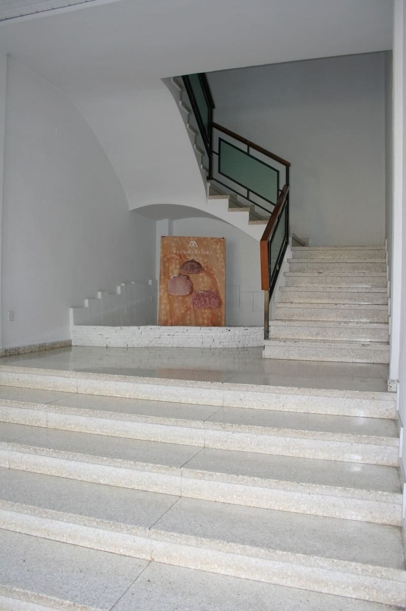 Kontor til salgs i Pedreguer - € 950 000 (Ref: 5191053)