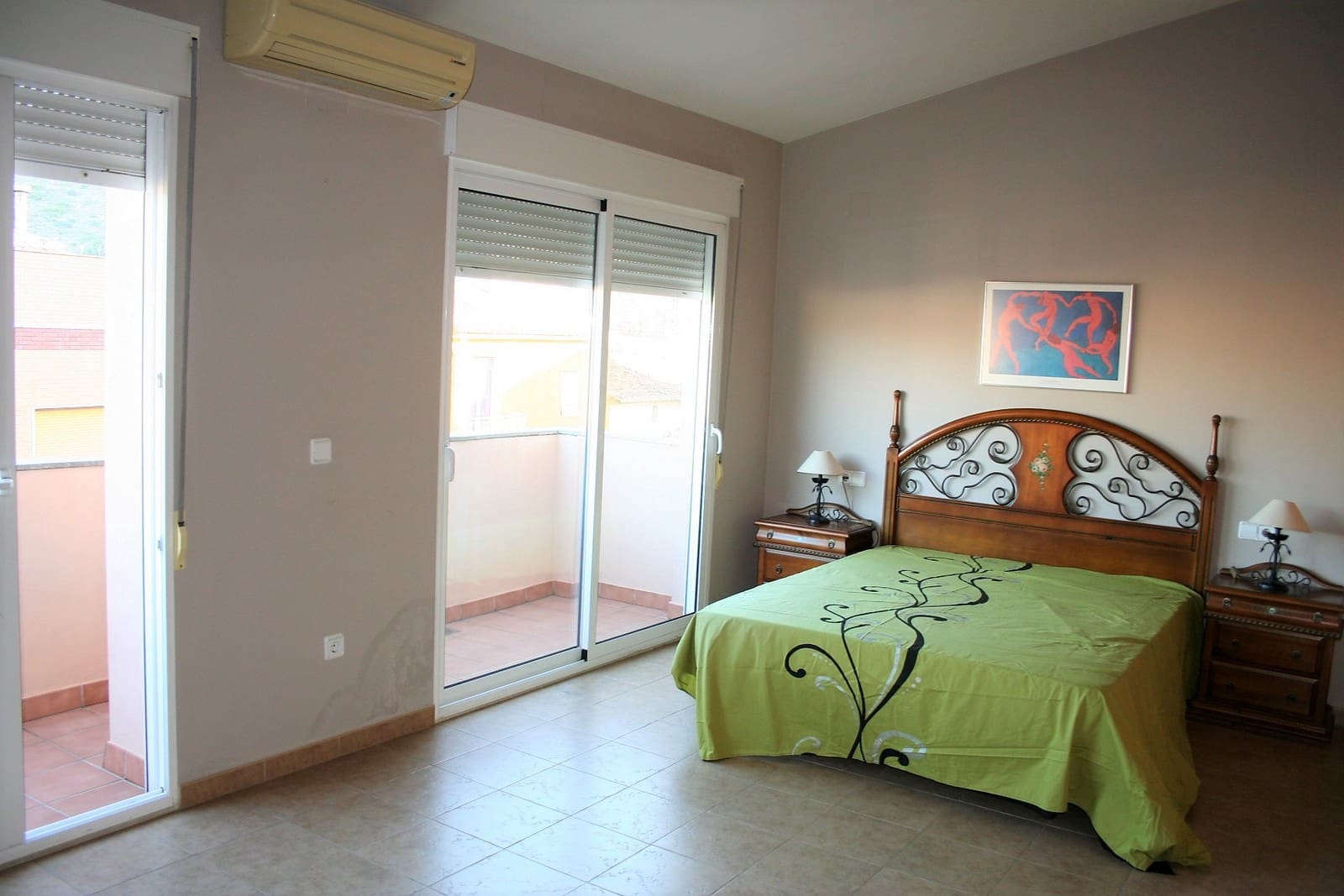 4 bedroom Apartment for rent in Pedreguer - € 700 (Ref: 5687213)