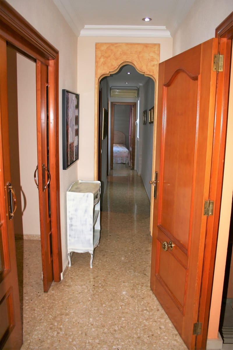 4 bedroom Apartment for rent in Pedreguer - € 700 (Ref: 5687213)