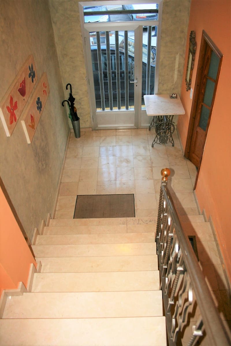 4 bedroom Apartment for rent in Pedreguer - € 700 (Ref: 5687213)