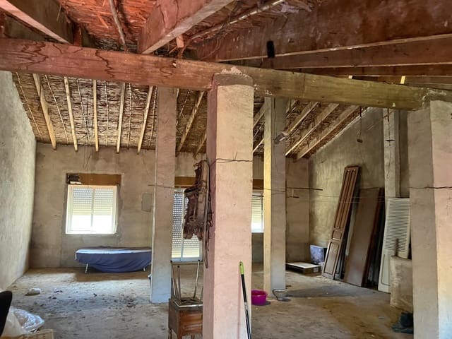 Ruin til salg i Pedreguer - € 150.000 (Ref: 8411054)