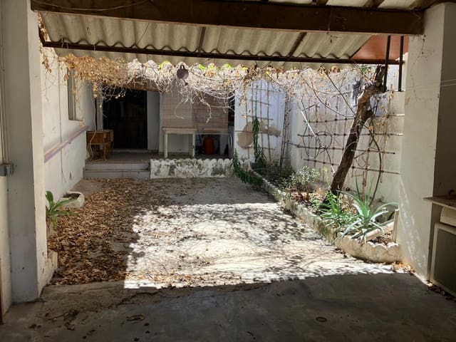 Ruin til salg i Pedreguer - € 150.000 (Ref: 8411054)