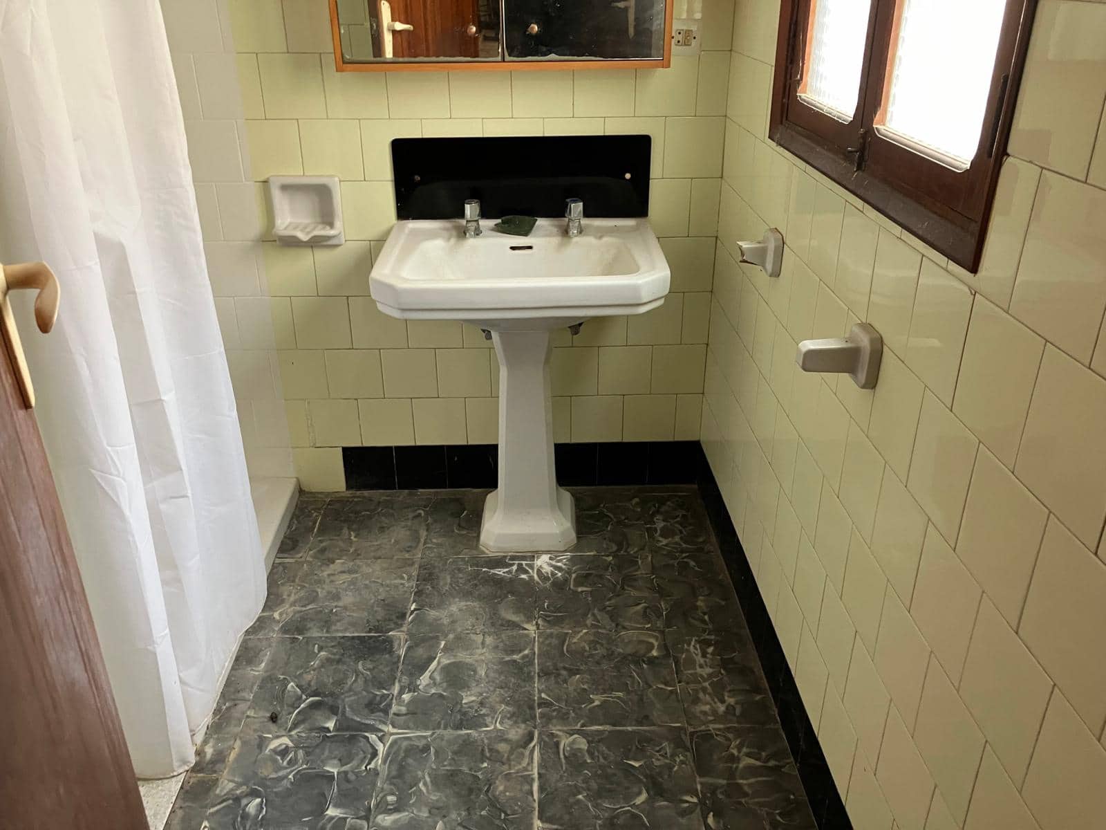 Ruína para venda em Pedreguer - 155 000 € (Ref: 8411055)