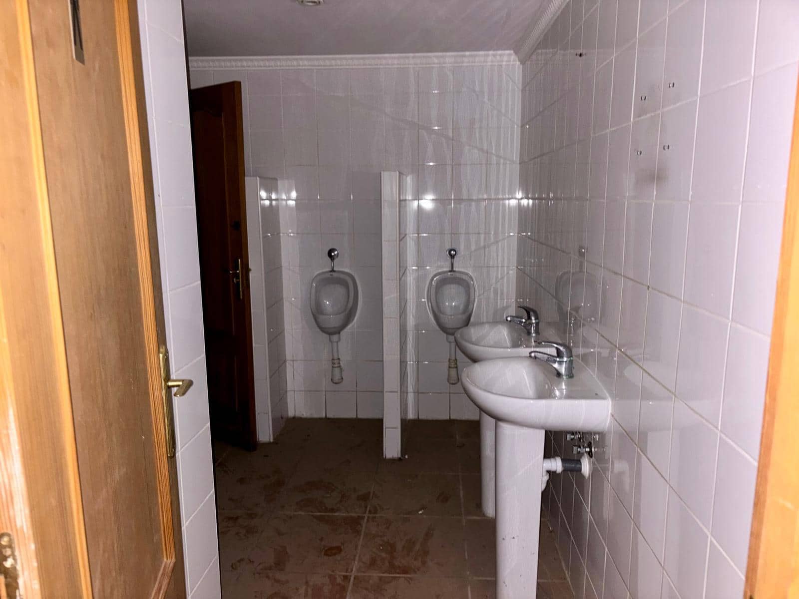 Erhverv til salg i Denia med garage - € 200.000 (Ref: 8800109)