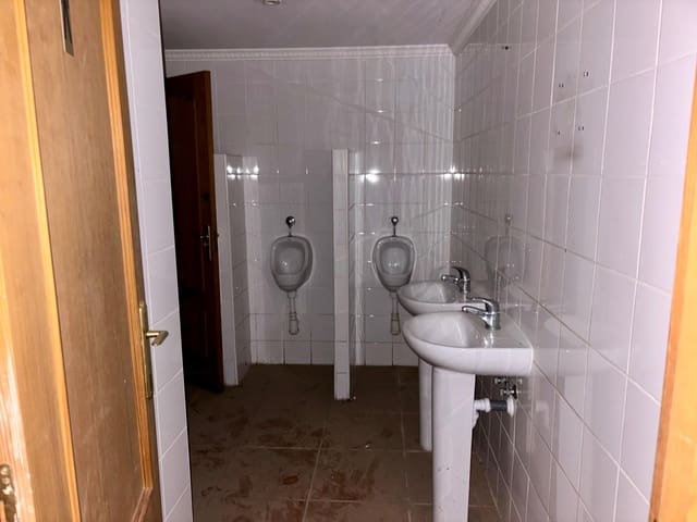 Commercieel te koop in Centro Urbano, Dénia met garage - € 200.000 (Ref: 8800109)