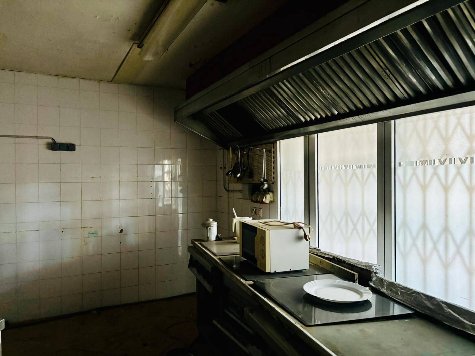 Erhverv til salg i Denia med garage - € 200.000 (Ref: 8800109)