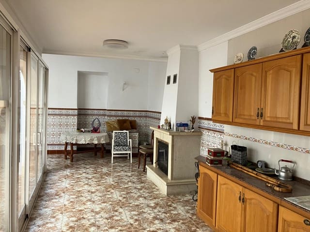 Byhus til salg i Pedreguer med garage - € 350.000 (Ref: 8814653)