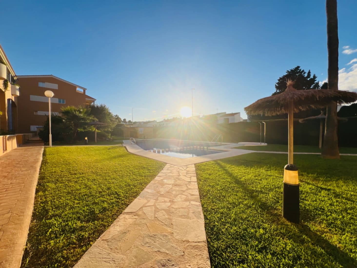 Apartamento de 3 habitaciones en Javea / Xàbia en venta con piscina garaje - 380.000 € (Ref: 8816825)