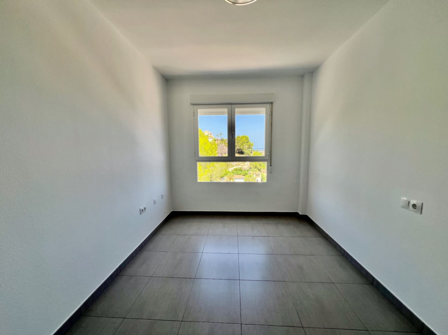 3 bedroom Townhouse for rent in Pedreguer with pool garage - € 1,200 (Ref: 8901600)