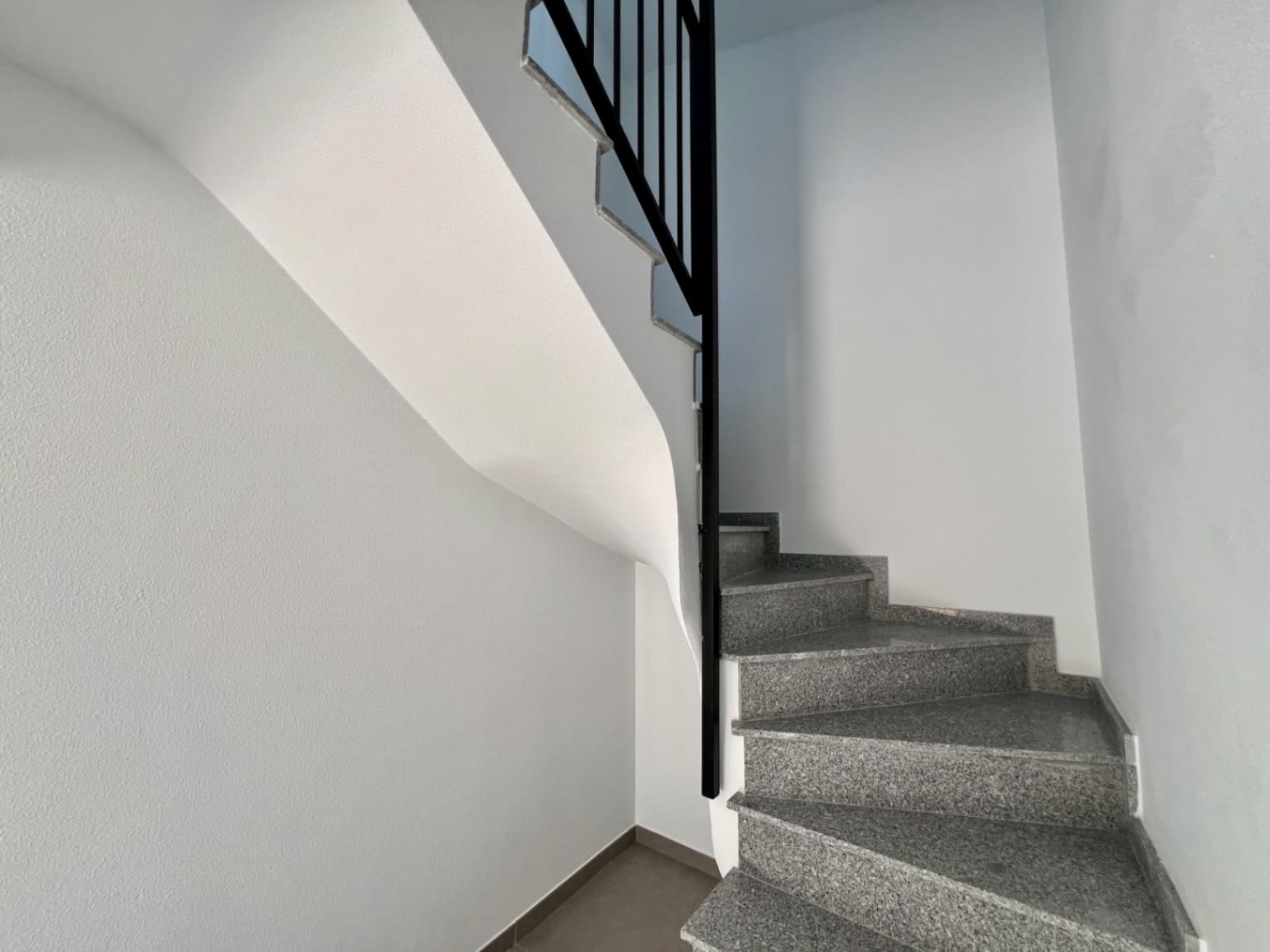 3 bedroom Townhouse for rent in Pedreguer with pool garage - € 1,200 (Ref: 8901600)