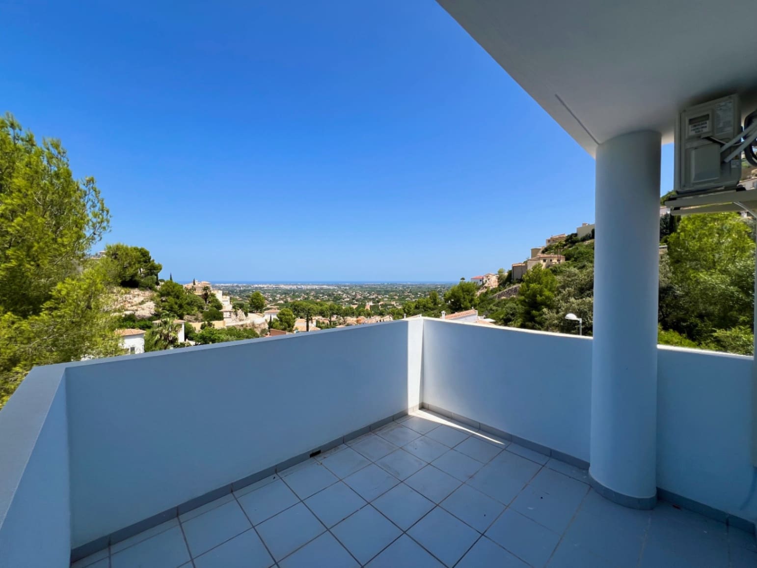 3 bedroom Townhouse for rent in Pedreguer with pool garage - € 1,200 (Ref: 8901600)