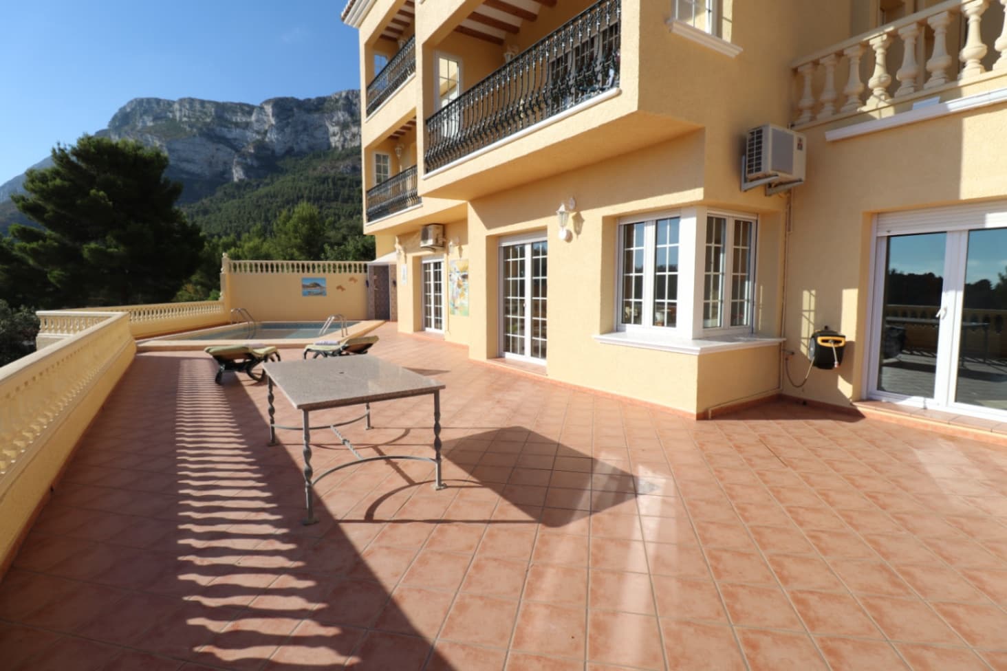 6 slaapkamer Villa te koop in Denia met zwembad garage - € 899.999 (Ref: 8957915)
