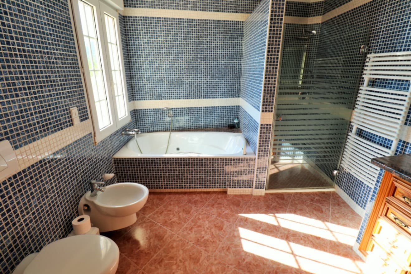 6 slaapkamer Villa te koop in Denia met zwembad garage - € 899.999 (Ref: 8957915)