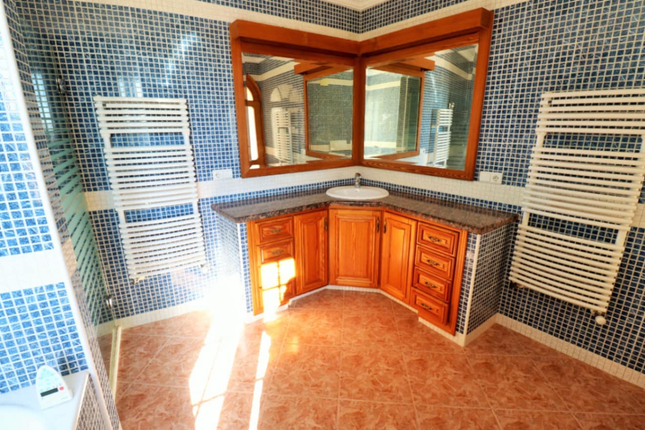 6 slaapkamer Villa te koop in Denia met zwembad garage - € 899.999 (Ref: 8957915)