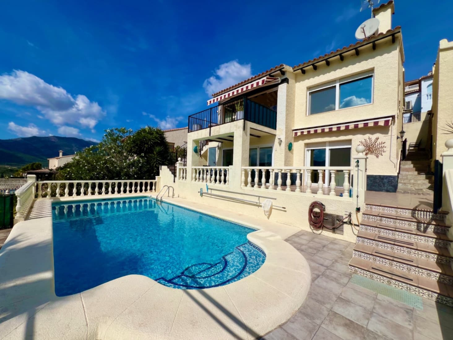 2 slaapkamer Villa te koop in Jalon / Xalo - € 429.000 (Ref: 8980378)