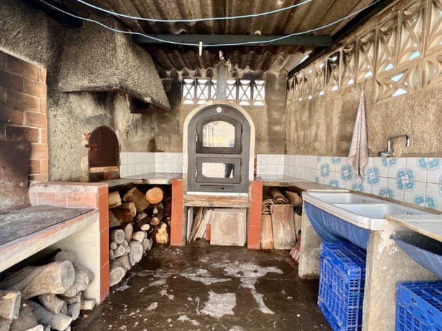 4 bedroom Finca/Country House for sale in Pedreguer with garage - € 345,000 (Ref: 9033726)