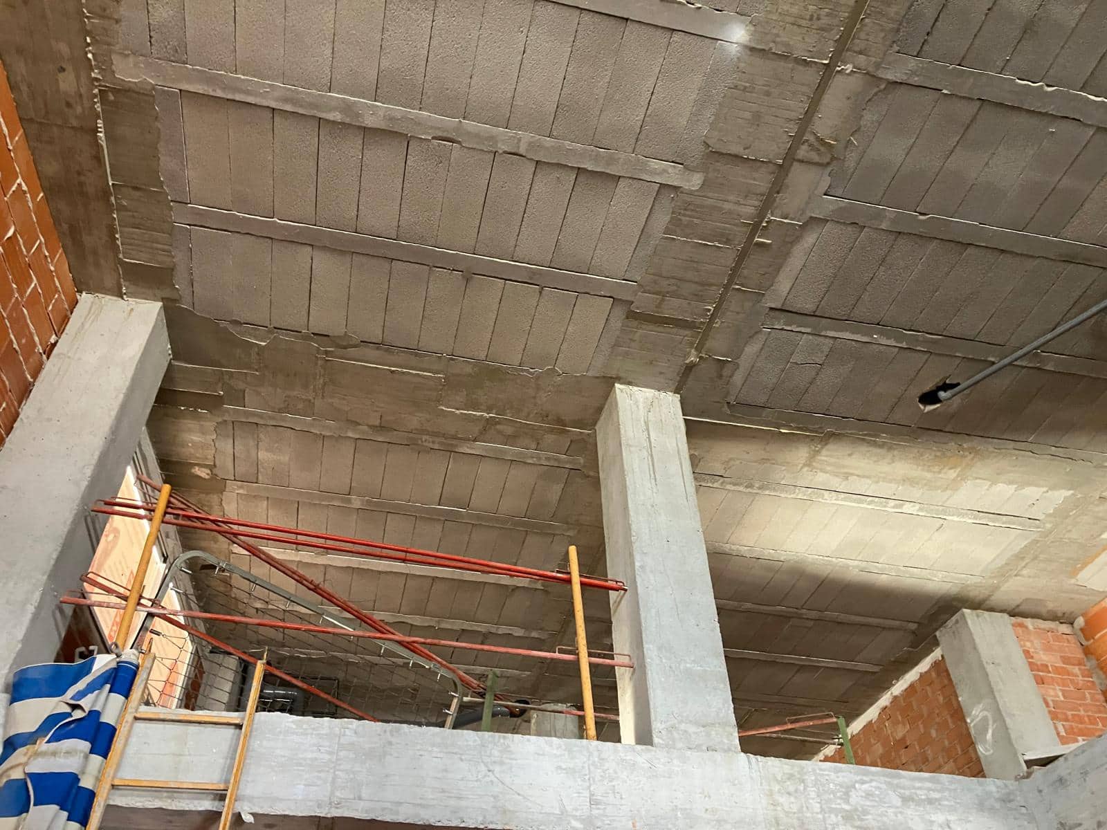 Kommersiell till salu i Oliva - 280 000 € (Ref: 9133149)