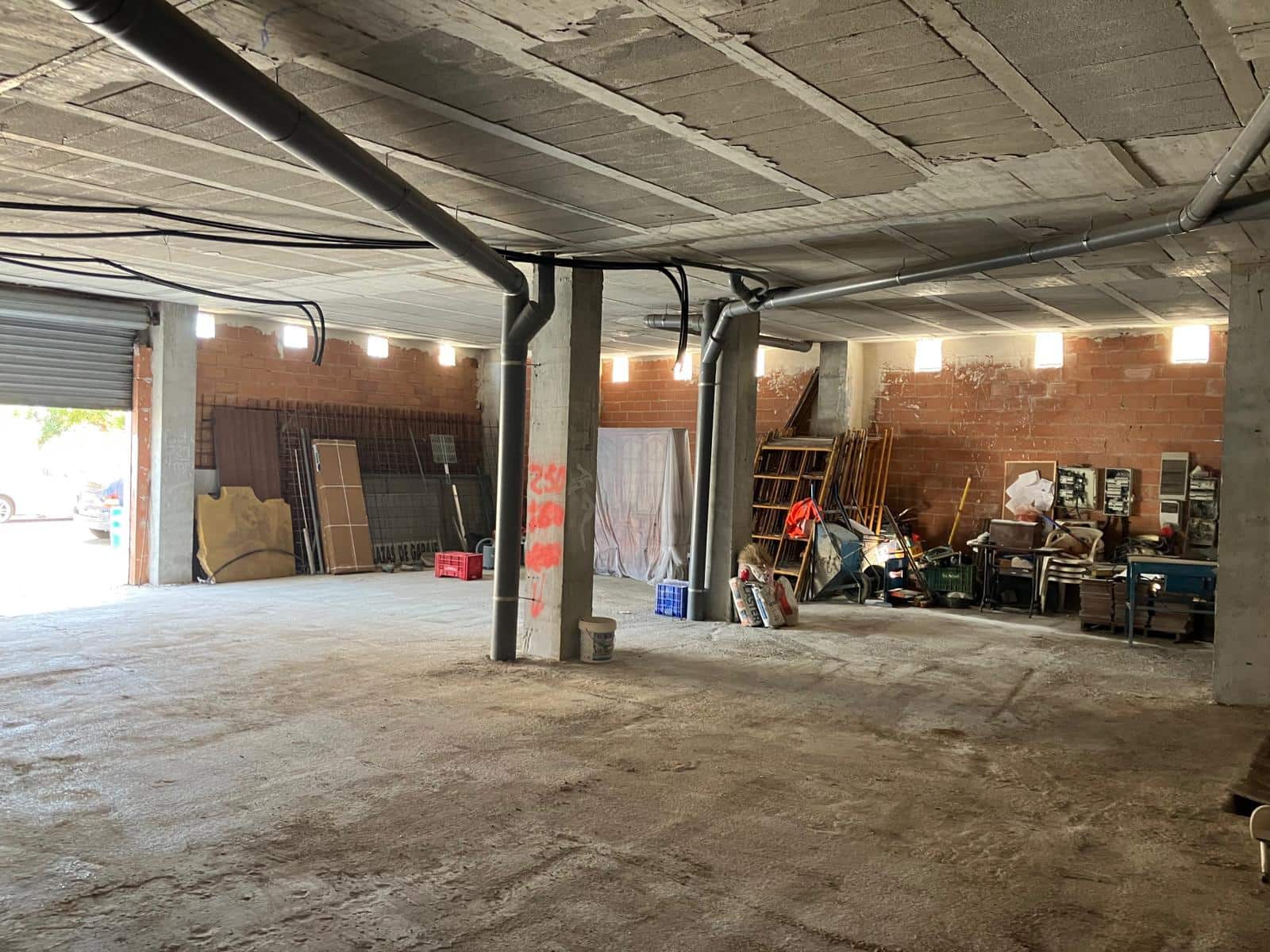 Kommersiell till salu i Oliva - 280 000 € (Ref: 9133149)