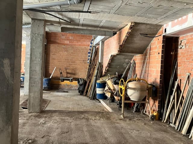 Commercial for sale in Oliva Pueblo, Oliva - € 280,000 (Ref: 9133149)