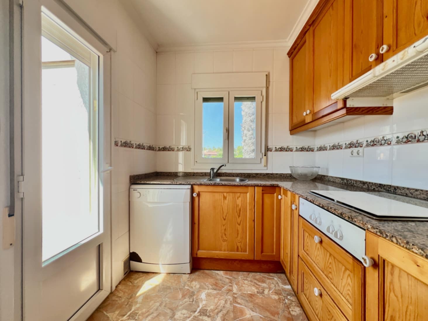 3 soverom Villa til leie i Denia med svømmebasseng garasje - € 1 300 (Ref: 9133841)