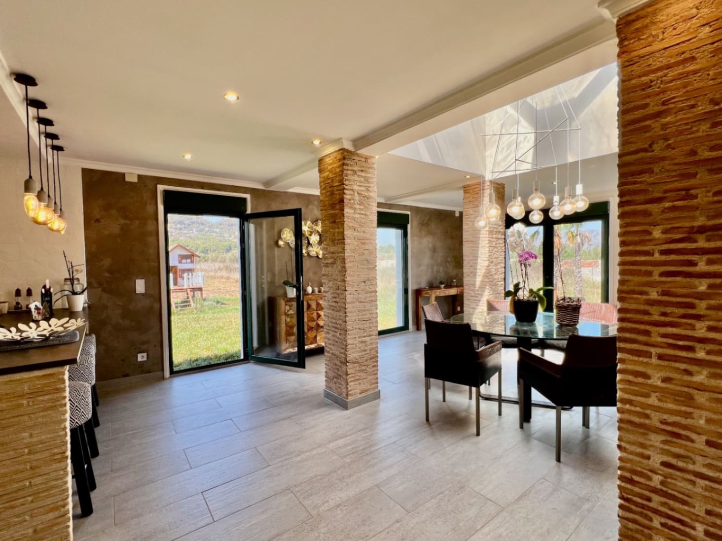 6 slaapkamer Villa te koop in Pedreguer met garage - € 875.000 (Ref: 9190751)