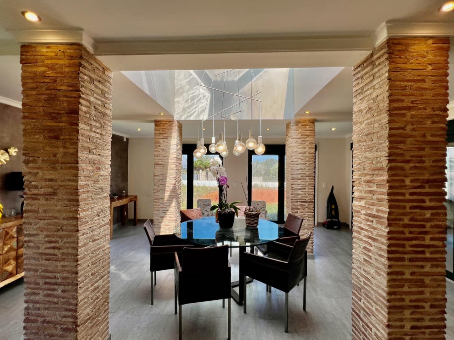 6 slaapkamer Villa te koop in Pedreguer met garage - € 875.000 (Ref: 9190751)