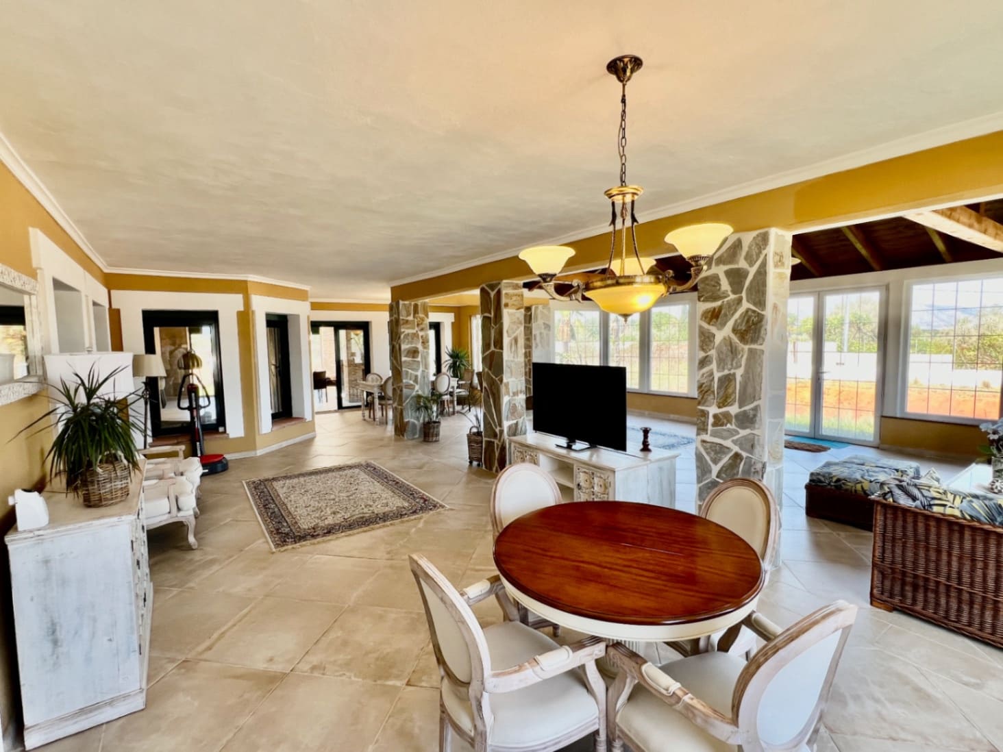 6 slaapkamer Villa te koop in Pedreguer met garage - € 875.000 (Ref: 9190751)