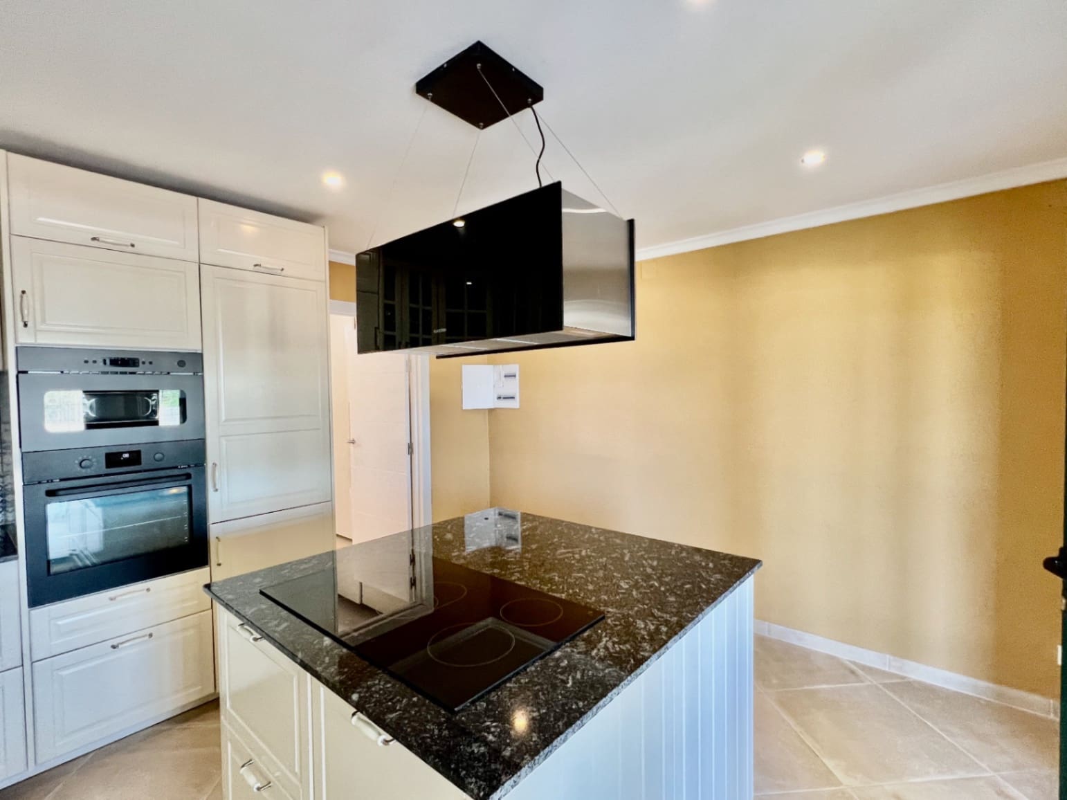 6 slaapkamer Villa te koop in Pedreguer met garage - € 875.000 (Ref: 9190751)