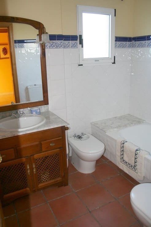 3 soveværelse Villa til leje i Pedreguer med swimmingpool garage - € 2.000 (Ref: 9205333)