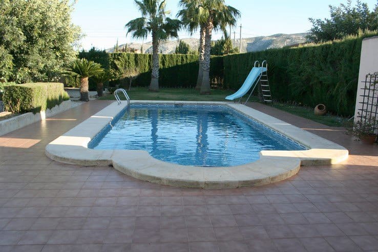 3 soveværelse Villa til leje i Pedreguer med swimmingpool garage - € 2.000 (Ref: 9205333)