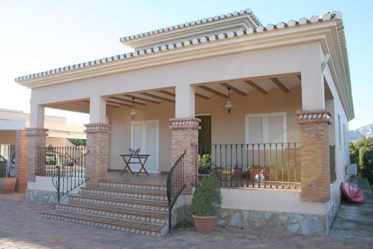 3 soveværelse Villa til leje i Pedreguer med swimmingpool garage - € 2.000 (Ref: 9205333)