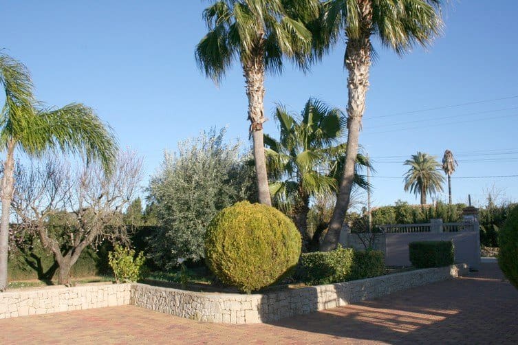 3 soveværelse Villa til leje i Pedreguer med swimmingpool garage - € 2.000 (Ref: 9205333)