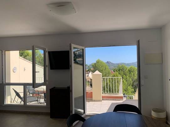 Villa/Maison Mitoyenne de 2 chambres à louer à Pedreguer avec piscine - 950 € (Ref: 9255890)