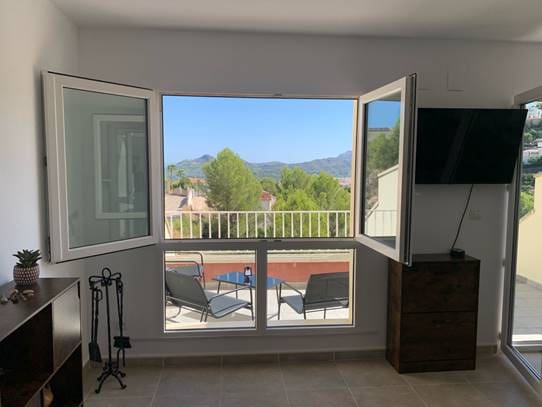 Villa/Maison Mitoyenne de 2 chambres à louer à Pedreguer avec piscine - 950 € (Ref: 9255890)