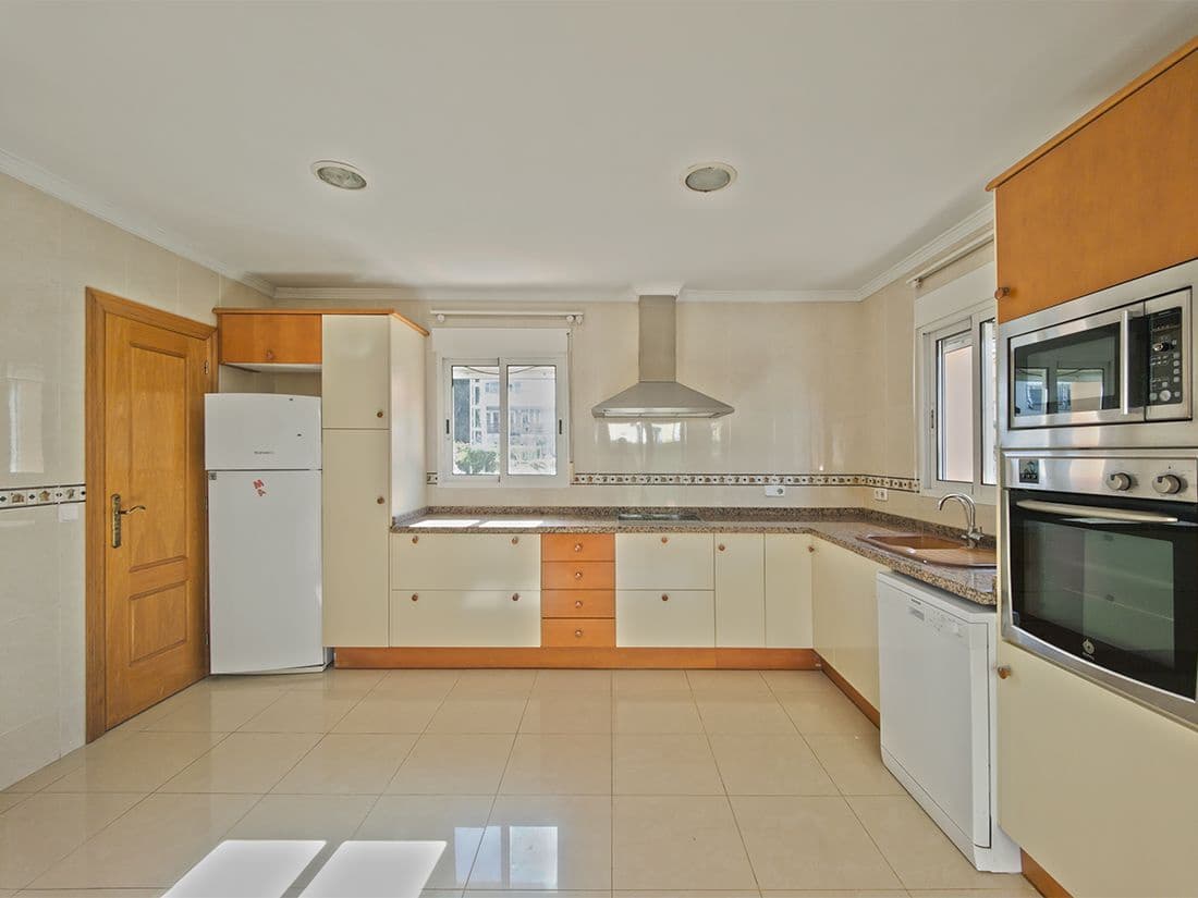 4 slaapkamer Villa te koop in Denia met zwembad garage - € 795.000 (Ref: 9257846)